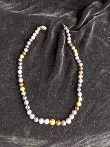 lot 276 image: Real Pearl Necklace Many Shades of Pearls