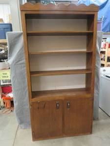 lot 9 image: WOODEN VINTAGE SHELF  BOOK CASE