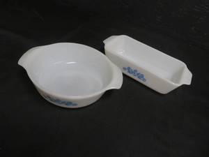 lot 25 image: 2 VINTAGE ANCHOR HOCKING DISHES
