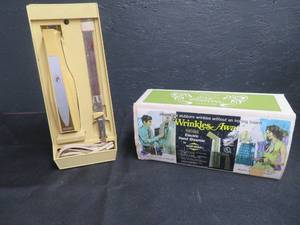 lot 34 image: ORIGANAL PENNCREST ELECTRIC KNIFE AND WEST BAND ELECTRIC HAND STEAMER
