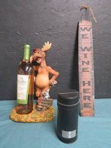 lot 37 image: WINE SET