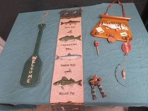 lot 55 image: FISHING LOT- DECOR