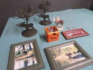 lot 59 image: MOOSE DECOR LOT