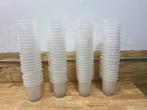 lot 92 image: TRI-POUR Plastic Disposable Beaker, Low Form, 2 to 32 oz, 50 to 1000mL, 100 PK
