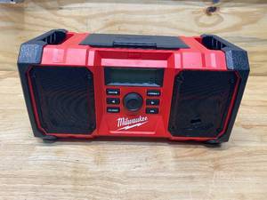 lot 53 image: MILWAUKEE M18 18-Volt Lithium-Ion Cordless Jobsite Radio (Tool Only)