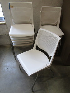 lot 105 image: HAWORTH STACKING CHAIRS