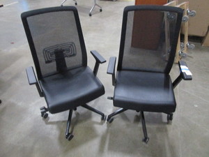 lot 162 image: TWO HAWORTH ADJUSTABLE CONFERENCE CHAIRS