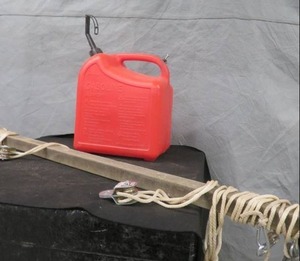 lot 14 image: PULLY SYSTEM  GAS CAN