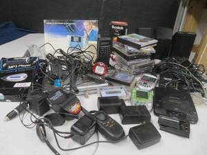 lot 37 image: MISC ELECTRONIC LOT