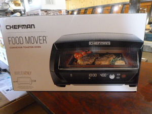 lot 14 image: NEW Chefman Food Mover Conveyor Toaster Oven