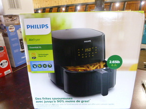 lot 17 image: NEW Philips Air Fryer