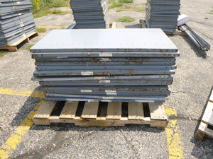 lot 5 image: 18 Metal Shelves