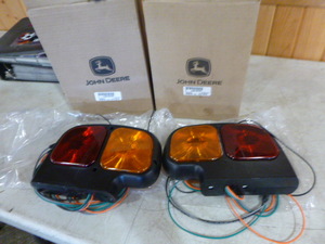 lot 65 image: 2 John Deere Hey Wagon Lights
