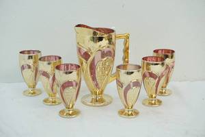 lot 41 image: Drink ware set