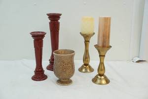 lot 42 image: Variety of candles, dcor