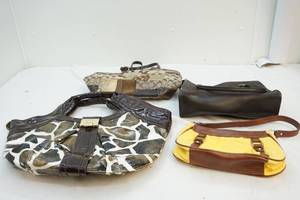 lot 48 image: Purses