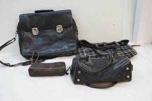 lot 51 image: Purses