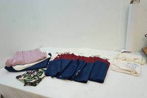 lot 66 image: Tableware