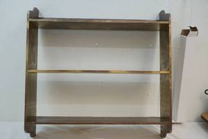 lot 68 image: Wooden shelf