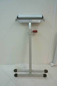lot 85 image: Roller stand