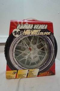 lot 100 image: Wall clock