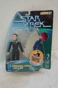lot 116 image: Star Trek figure