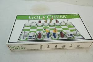 lot 183 image: Golf chess game