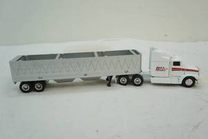 lot 184 image: Ertl model set