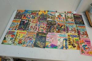 lot 186 image: Comics