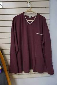 lot 195 image: Pullover