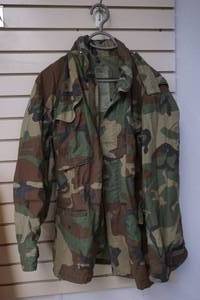 lot 199 image: Mens jacket