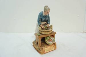 lot 203 image: Whiskey decanter