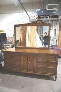lot 215 image: Dresser