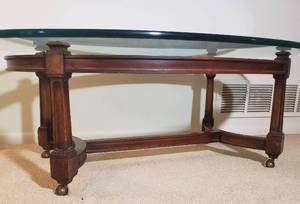 lot 83 image: Traditional Low Top Glass Cocktail Table