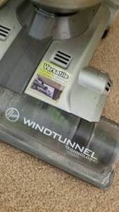 lot 85 image: Hoover Windtunnel Vacuum