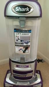 lot 88 image: Shark Powered Lift Away DLX