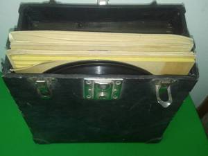 Vintage 10 inch Record case and (7) Vinyl albums