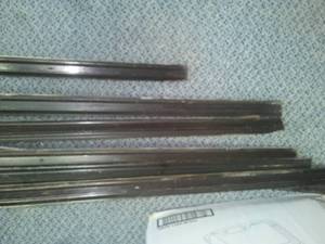 (6) Vintage wood molding (11 to 14 ft) in length