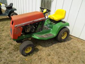 lot 3 image: John Deere