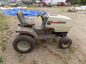 lot 7 image: White GT 186 Large Body Tractor