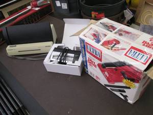 Demo scanner electric 3 hole punch ...