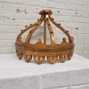 lot 21 image: Romantic Carved Wood European Bed Crown by Horchow