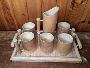 lot 404 image: Gorgeous Hand-Crafted Vietnamese 7 Piece Bamboo Serving Set with Tray