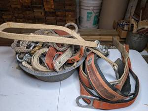 lot 76 image: Whole Lot of Straps and Ropes
