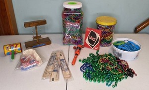 lot 465 image: Mixed Lot of Beads & Vintage Toys
