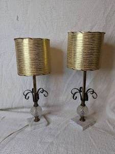 lot 343 image: Set of (2) Vintage Gold Lamps
