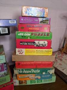 lot 508 image: Lots o Puzzles