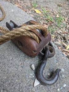 lot 182 image: Vintage Iron & Wood Block &Tackle Pulley with Rope