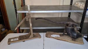 lot 495 image: Vintage Bottle Capper & Vintage Sausage Stuffer