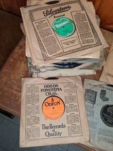 lot 548 image: Lot of Vintage Records by Odeon Fonotipia Okeh, Silvertone, Victor, Vocalion